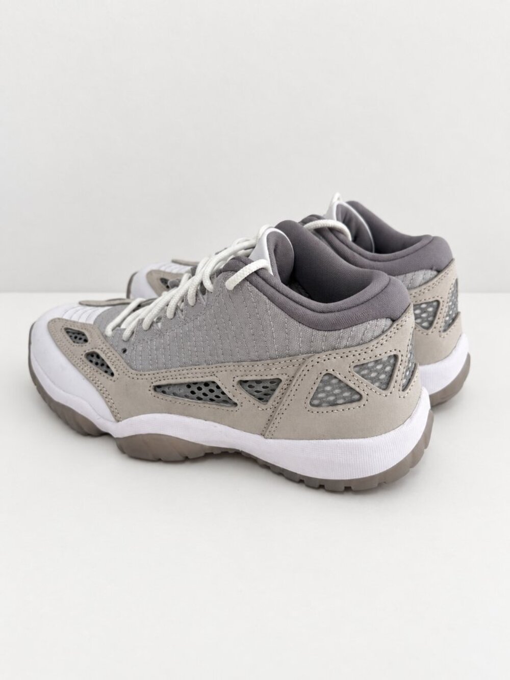 Air Jordan 11 Retro Low IE